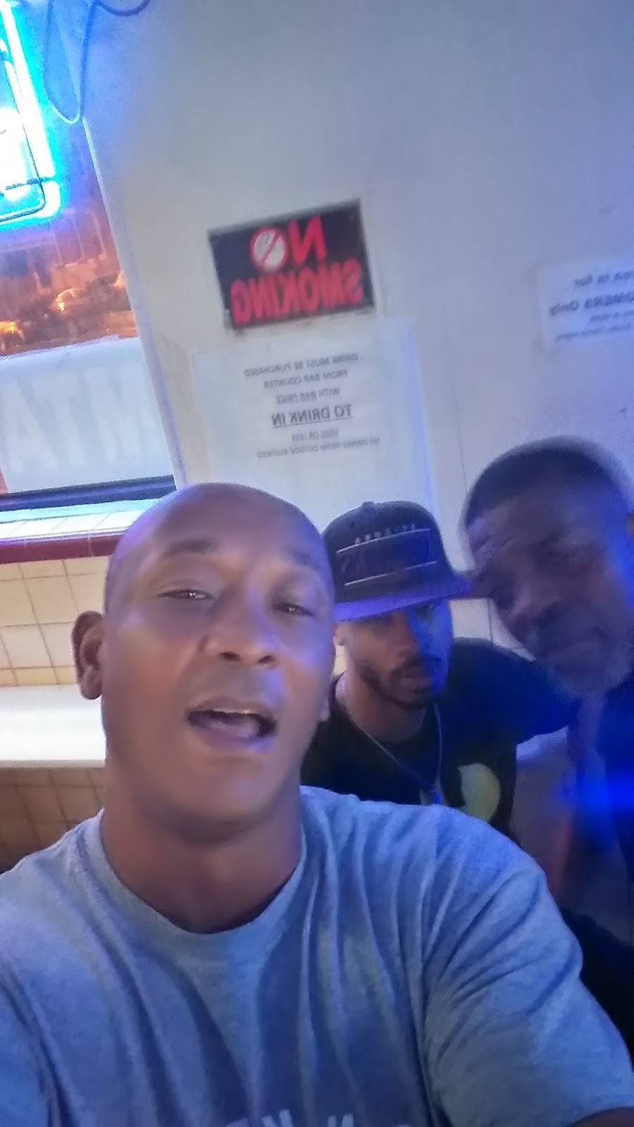 16th Street Seafood | restaurant | 1542 Tasker St, Philadelphia, PA 19145, USA | 2155510739 OR +1 215-551-0739