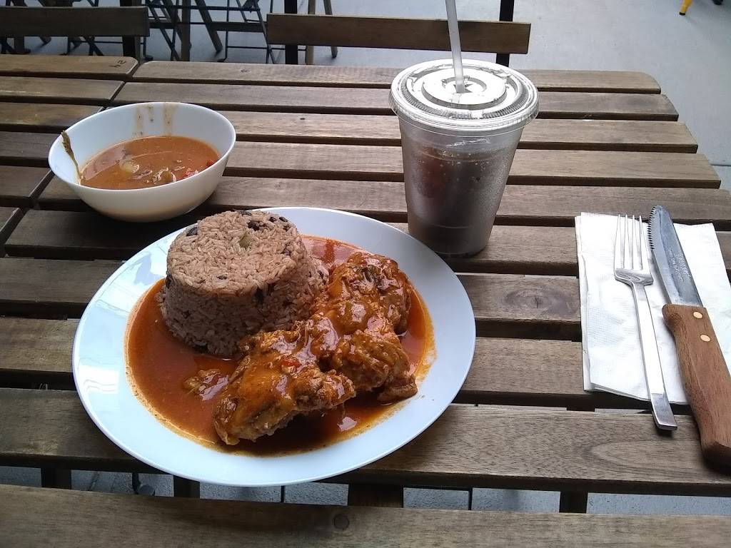 Santiago’s Beer Garden | restaurant | 2337 1st Avenue, New York, NY 10035, USA | 2129206165 OR +1 212-920-6165