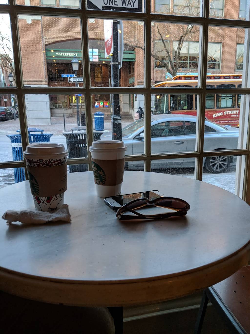 Starbucks | cafe | 100 S Union St, Alexandria, VA 22314, USA | 7035491752 OR +1 703-549-1752