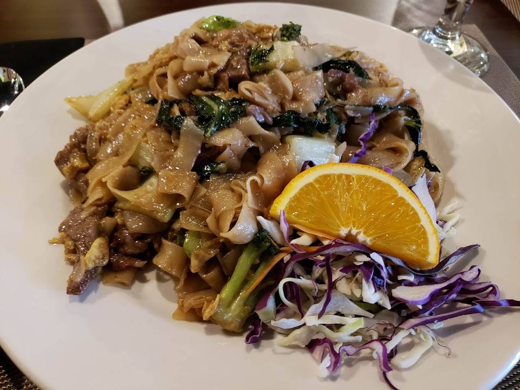 Tuptim Thai | restaurant | 2121 N Rock Rd #300, Wichita, KS 67206, USA | 3167682550 OR +1 316-768-2550