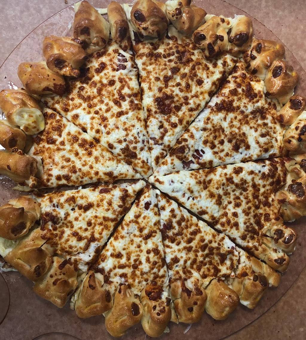 Pizza Hut | meal delivery | 685 University Ave Unit 3, Orillia, ON L3V 6H2, Canada | 7053270111 OR +1 705-327-0111