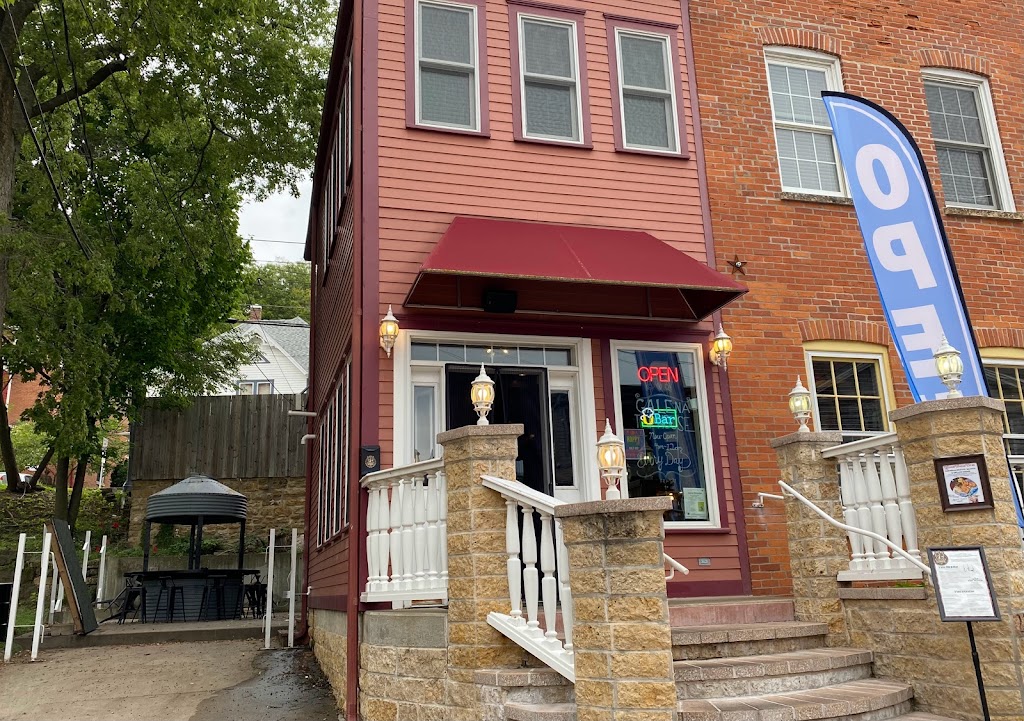 Galena Taphouse | restaurant | 215 Diagonal St, Galena, IL 61036, USA | 8154023123 OR +1 815-402-3123