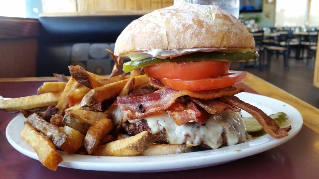 Petes Henny Penny Restaurant | restaurant | 4995 Petaluma Blvd N, Petaluma, CA 94952, USA | 7077630459 OR +1 707-763-0459