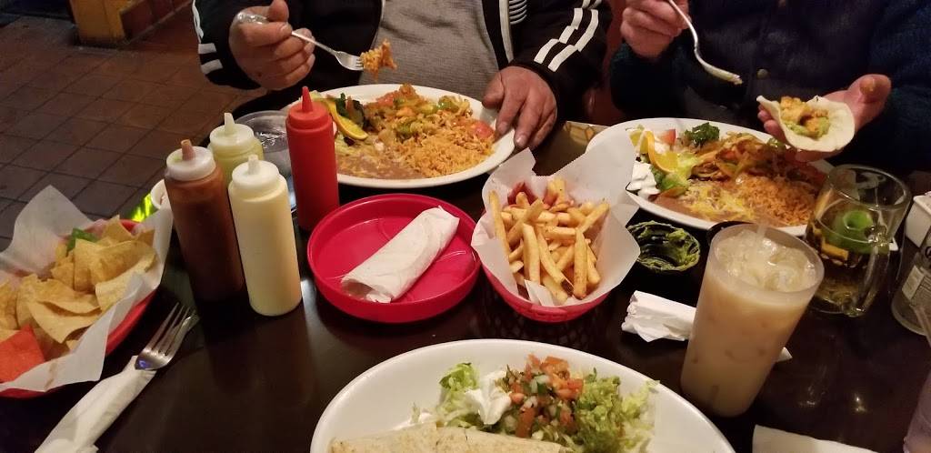 Merceds Restaurant | restaurant | 1064 E Broadway, Long Beach, CA 90802, USA | 5629515755 OR +1 562-951-5755