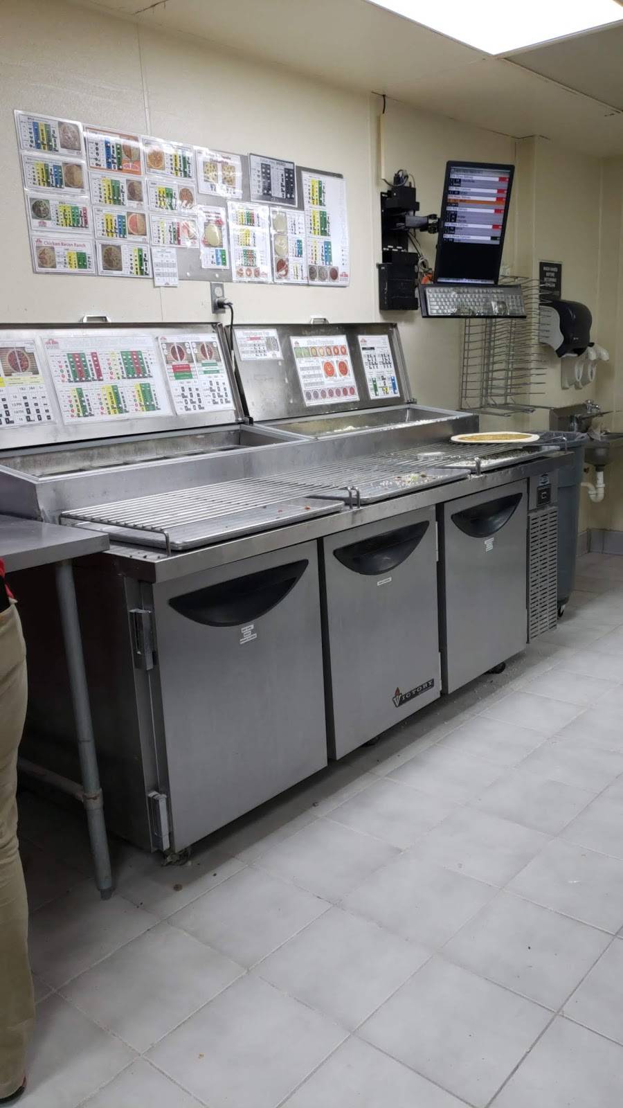 Papa Johns Pizza | restaurant | 2604 E Washington Ave, Madison, WI 53704, USA | 6082447272 OR +1 608-244-7272