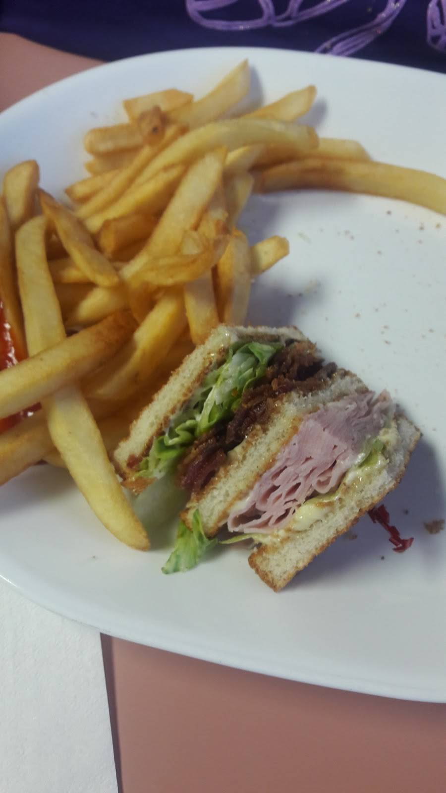 Village Restaurant | restaurant | 6014 New Hartford St, Wolcott, NY 14590, USA | 3155942036 OR +1 315-594-2036