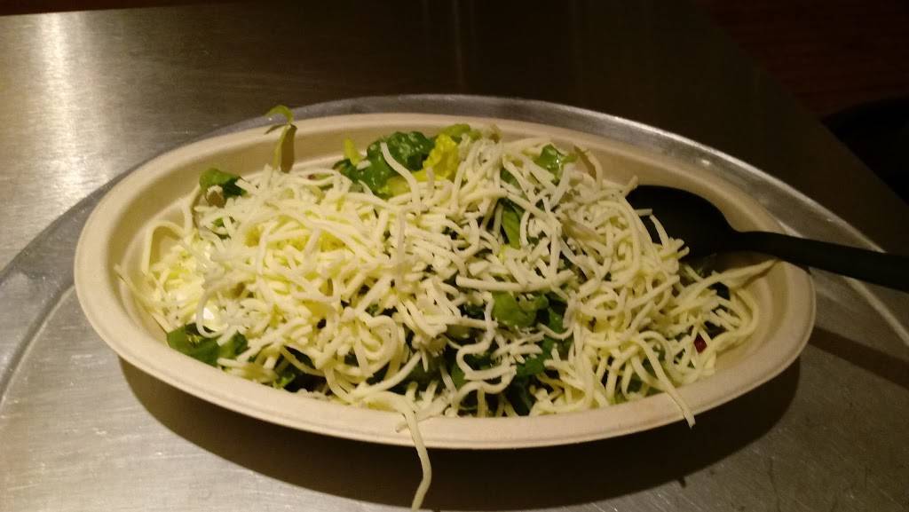 Chipotle Mexican Grill | restaurant | 3181 N Broadway, Chicago, IL 60657, USA | 7735255250 OR +1 773-525-5250