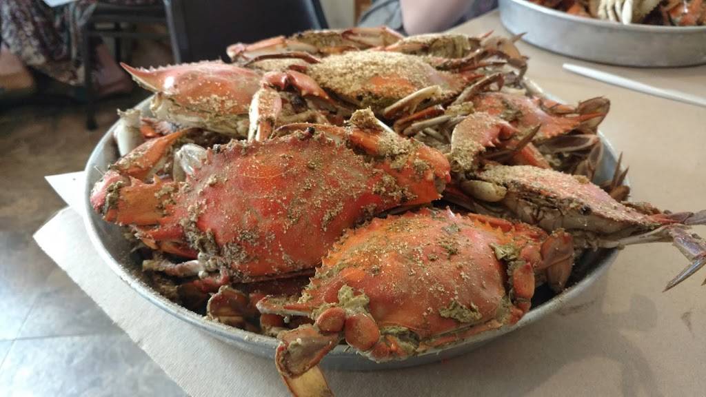 Tap Room Inc | restaurant | 201 Bohemia Ave, Chesapeake City, MD 21915, USA | 4108852344 OR +1 410-885-2344