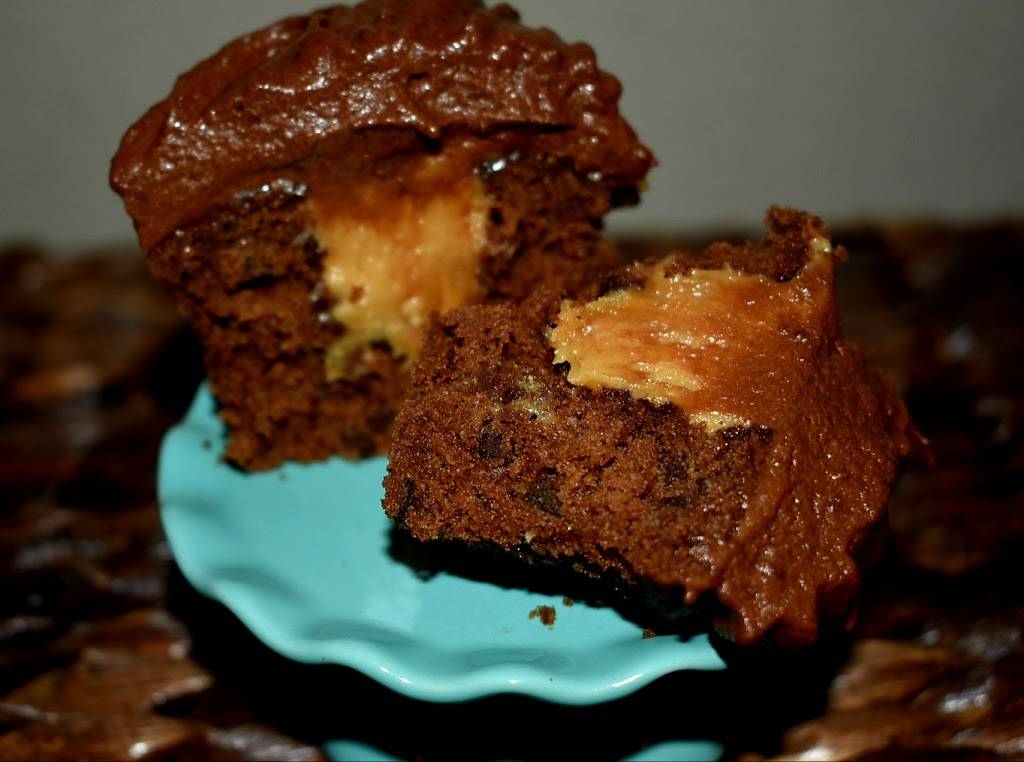 Kickn Kupcakes | restaurant | 411 FM2325, Wimberley, TX 78676, USA | 5128427686 OR +1 512-842-7686