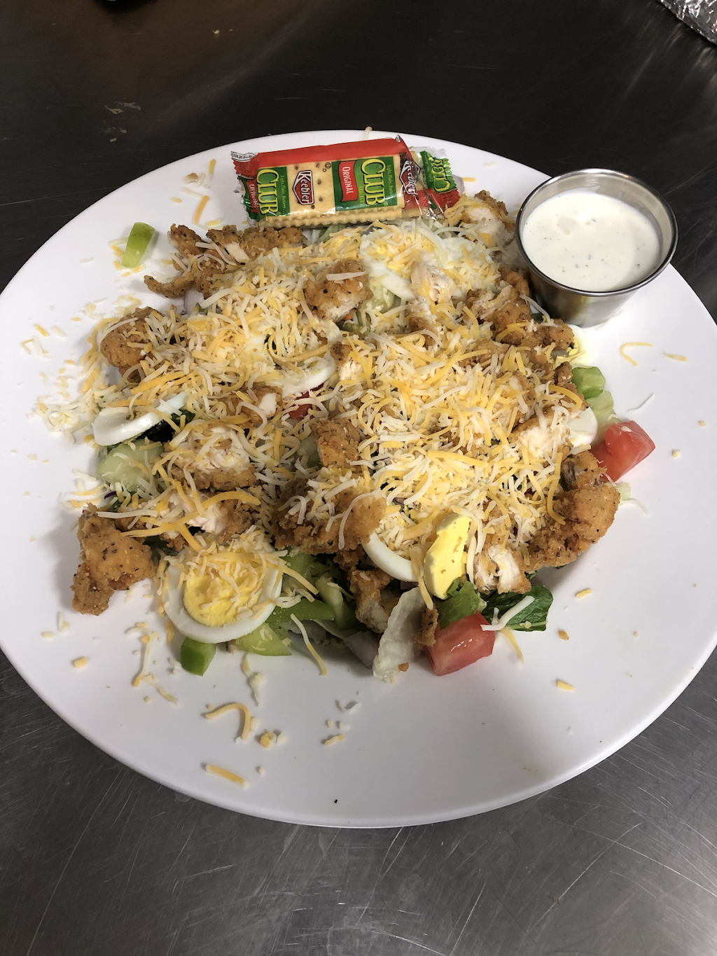 Louie’s Bar & Grill | restaurant | 917 S Pennsylvania Ave, Ness City, KS 67560, USA | 7857986612 OR +1 785-798-6612