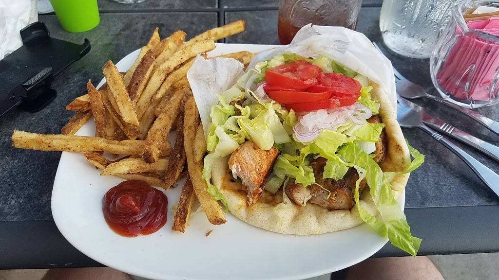 Grecian Corner Cafe | restaurant | 88 Broadway, Greenlawn, NY 11740, USA | 6317577202 OR +1 631-757-7202