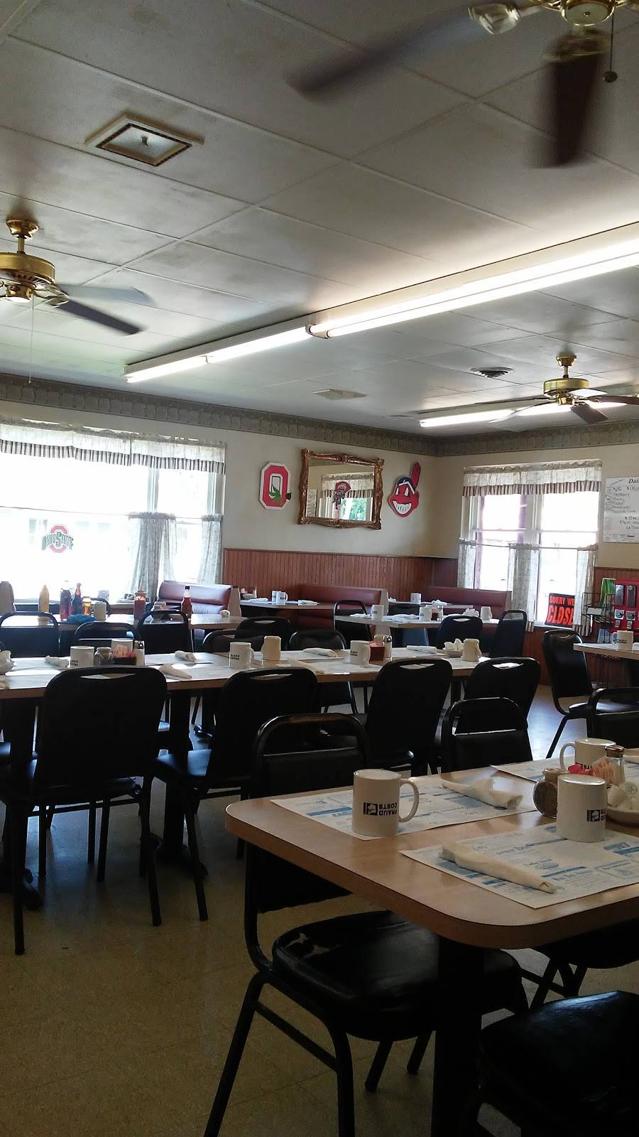 Chelsas Country Kitchen | restaurant | 313 Dewey Ave, Cambridge, OH 43725, USA | 7404219853 OR +1 740-421-9853