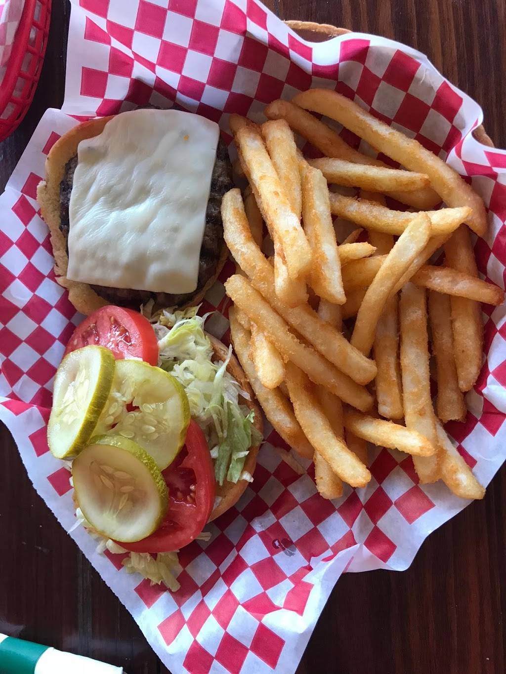 Island Jacks Patio Bar & Grill | restaurant | 4449 Okeechobee Blvd, West Palm Beach, FL 33409, USA | 5616872122 OR +1 561-687-2122