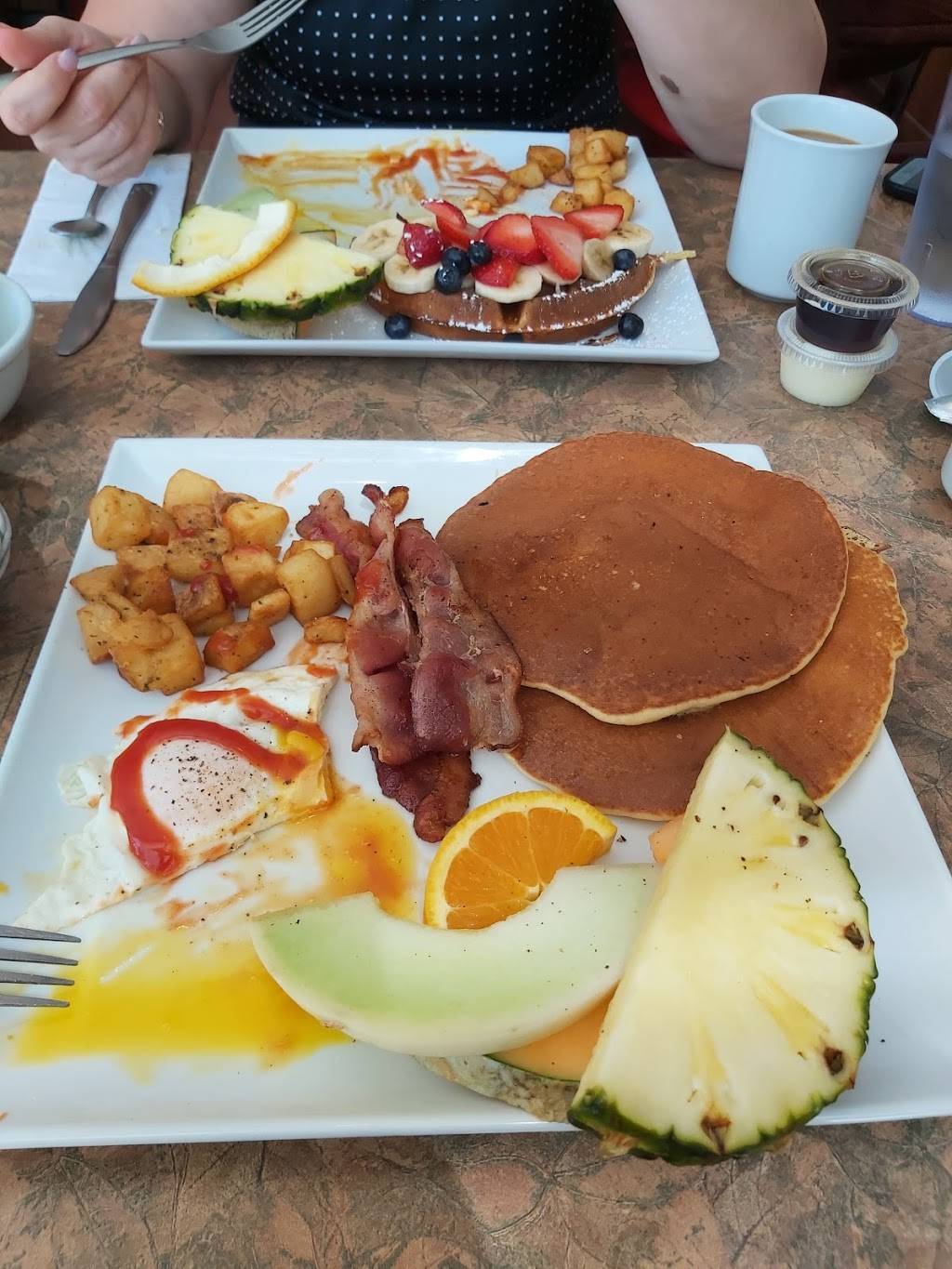 La Buena Déjeuner | restaurant | 1160 Boulevard Saint-Joseph # 5, Gatineau, QC J8Z 1T3, Canada | 8197436877 OR +1 819-743-6877