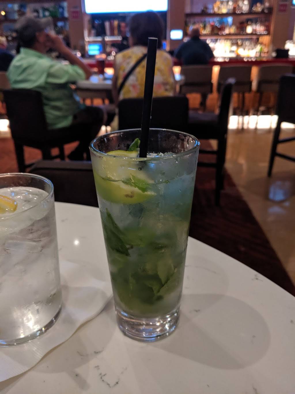 Bar Rojo | restaurant | 600 E Market St, San Antonio, TX 78205, USA | 2102241234 OR +1 210-224-1234