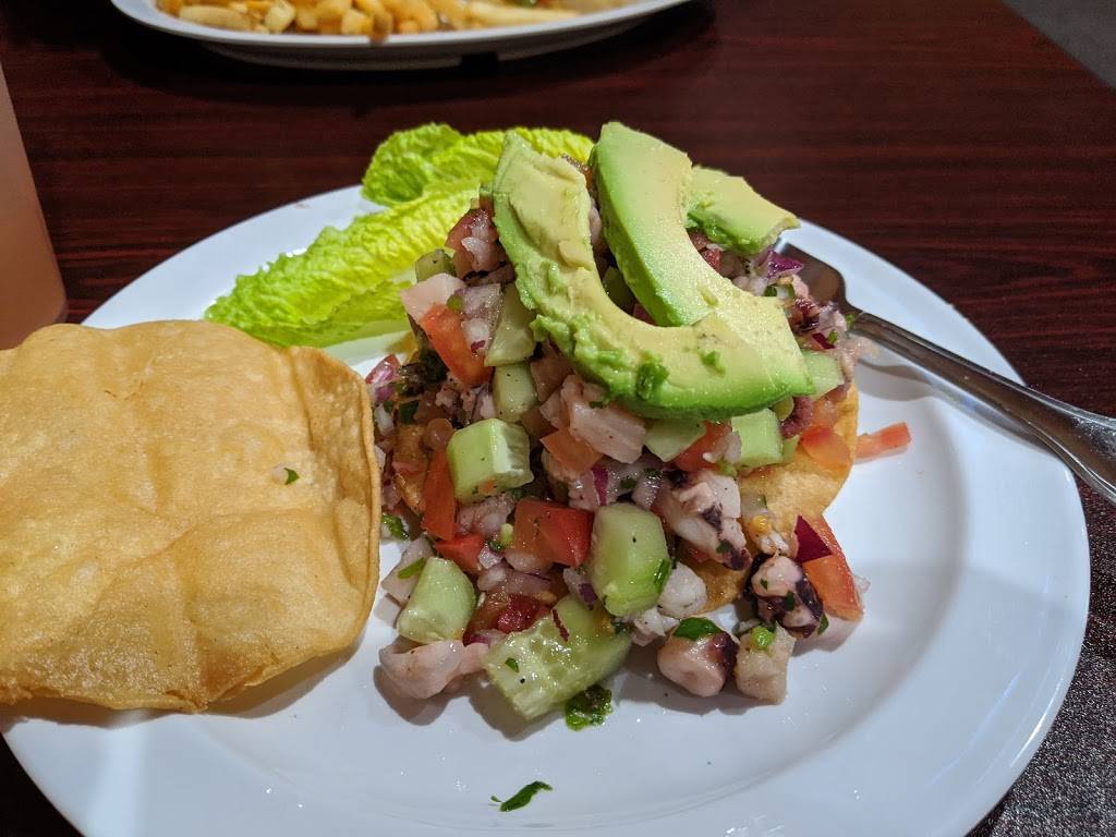 Zafiro Seafood & Grill | restaurant | 650 I St, Los Banos, CA 93635, USA | 2097104606 OR +1 209-710-4606