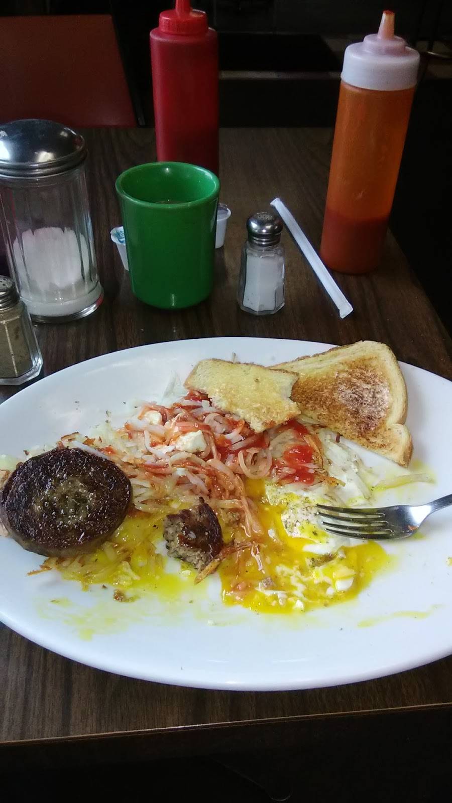 Bundy Hill L.L.C | restaurant | 9940 E Chicago Rd, Jerome, MI 49249, USA | 5176889901 OR +1 517-688-9901