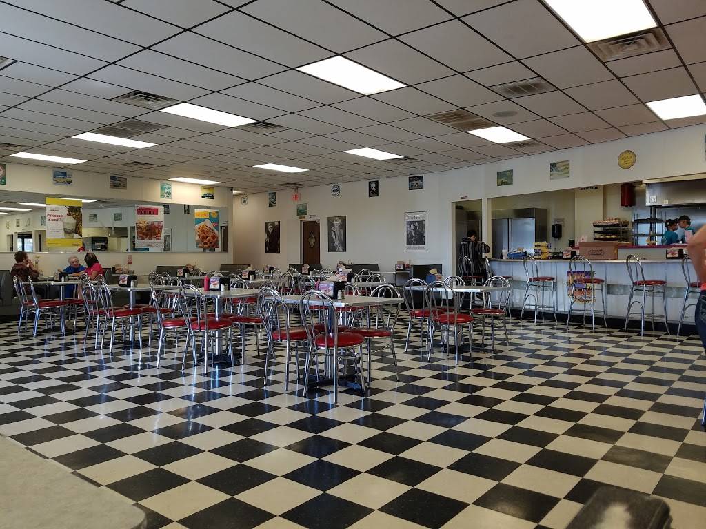 Hwy 55 Burgers Shakes & Fries | restaurant | 7435 Clinton Rd, Stedman, NC 28391, USA | 9109201089 OR +1 910-920-1089