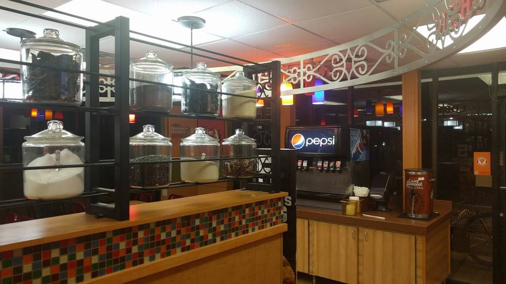 Popeyes Louisiana Kitchen | restaurant | 2337 W Green St, Tampa, FL 33607, USA | 8132535450 OR +1 813-253-5450