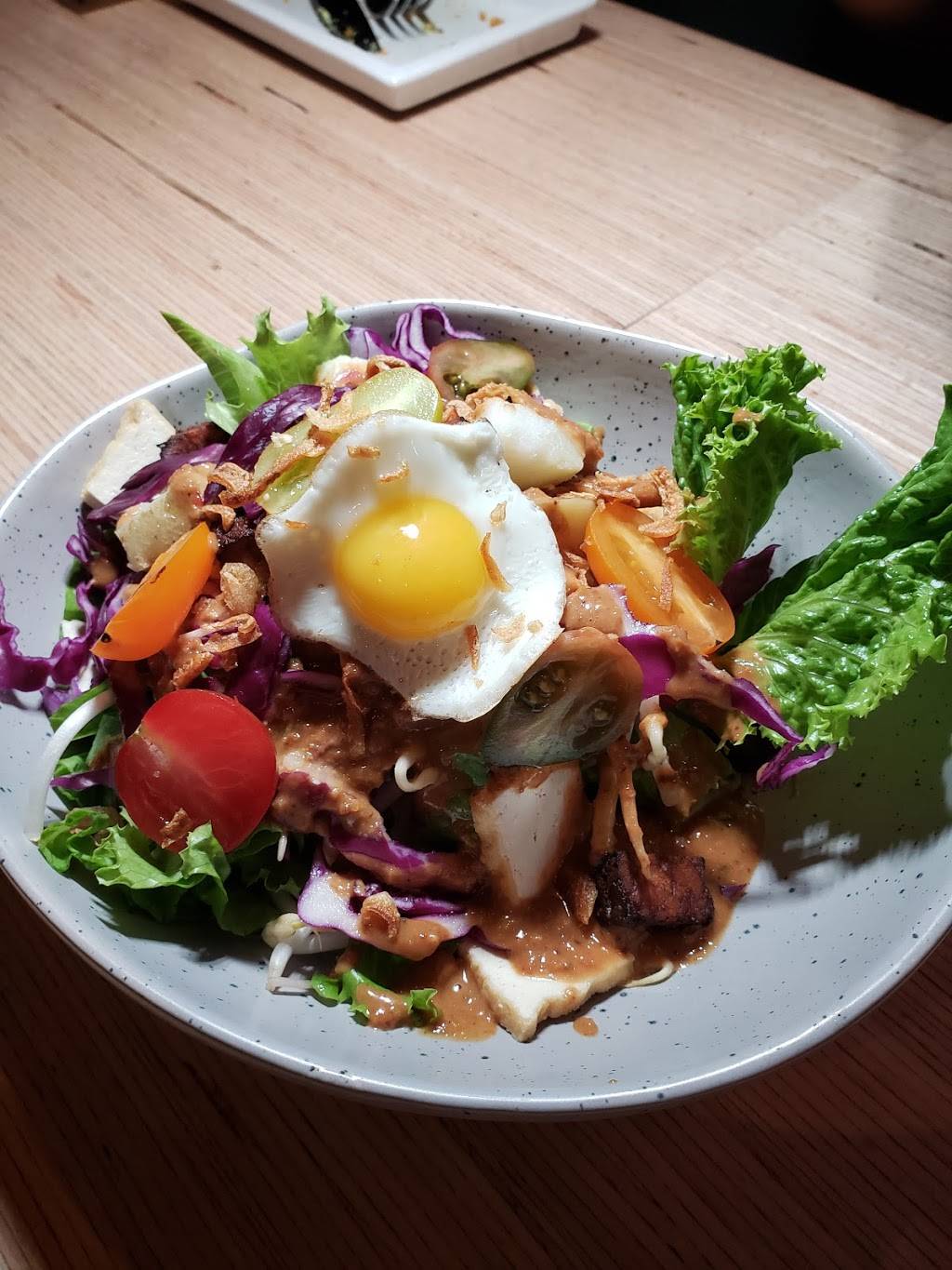 MIA Tapas Indonésiens | restaurant | 350 Rue de Castelnau E, Montréal, QC H2R 1P9, Canada | 5146782308 OR +1 514-678-2308