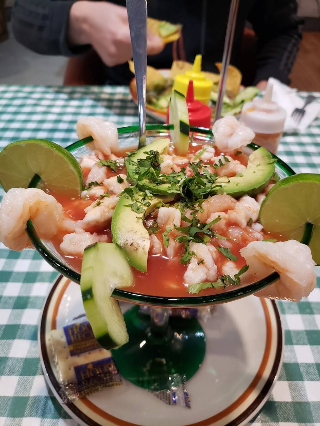 Mariscos El Paso | restaurant | 2111 Asheville Hwy A2, Hendersonville, NC 28791, USA | 8285134118 OR +1 828-513-4118