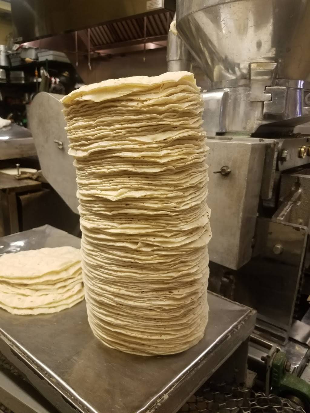 Tortilleria La Familia | restaurant | 557 Chain St, Norristown, PA 19401, USA | 6102750600 OR +1 610-275-0600