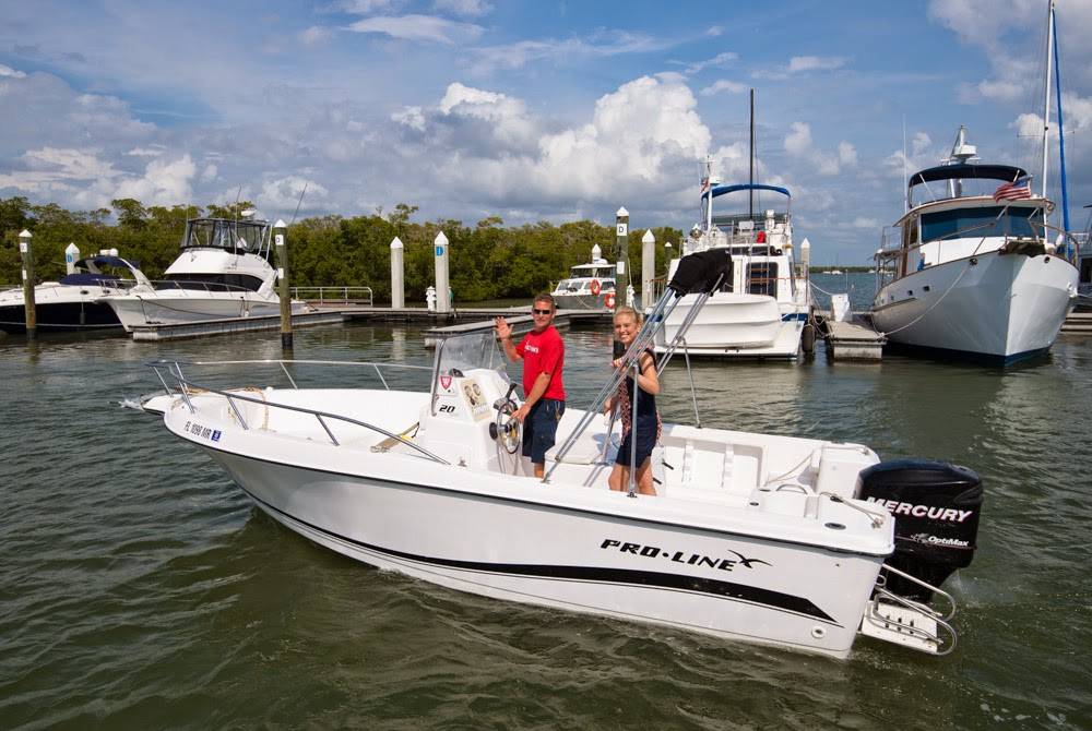 Salty Sams Marina | restaurant | 2500 Main St, Fort Myers Beach, FL 33931, USA | 2394637333 OR +1 239-463-7333