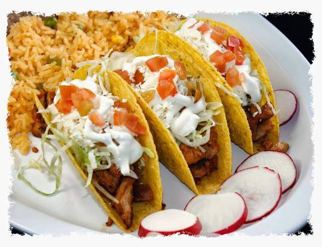 La Oaxaqueña Taqueria and Grocery Store | restaurant | 2795 Davis Blvd, Naples, FL 34104, USA | 2397327565 OR +1 239-732-7565