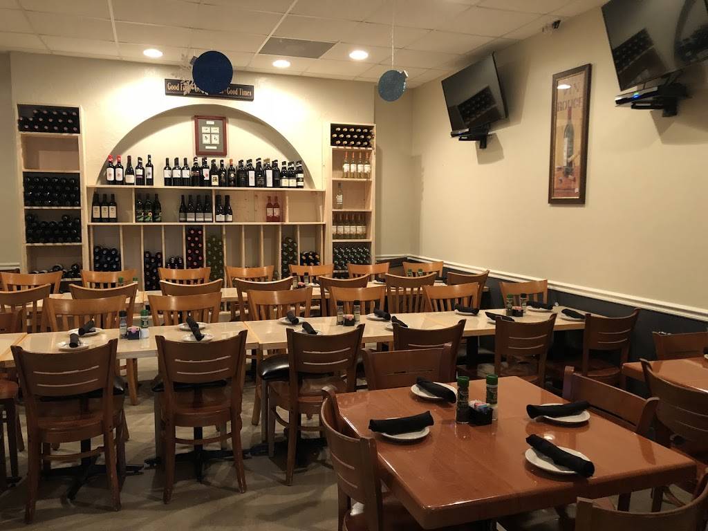 Tommasinos On 59th | night club | 1830 59th St W, Bradenton, FL 34209, USA | 9418967496 OR +1 941-896-7496