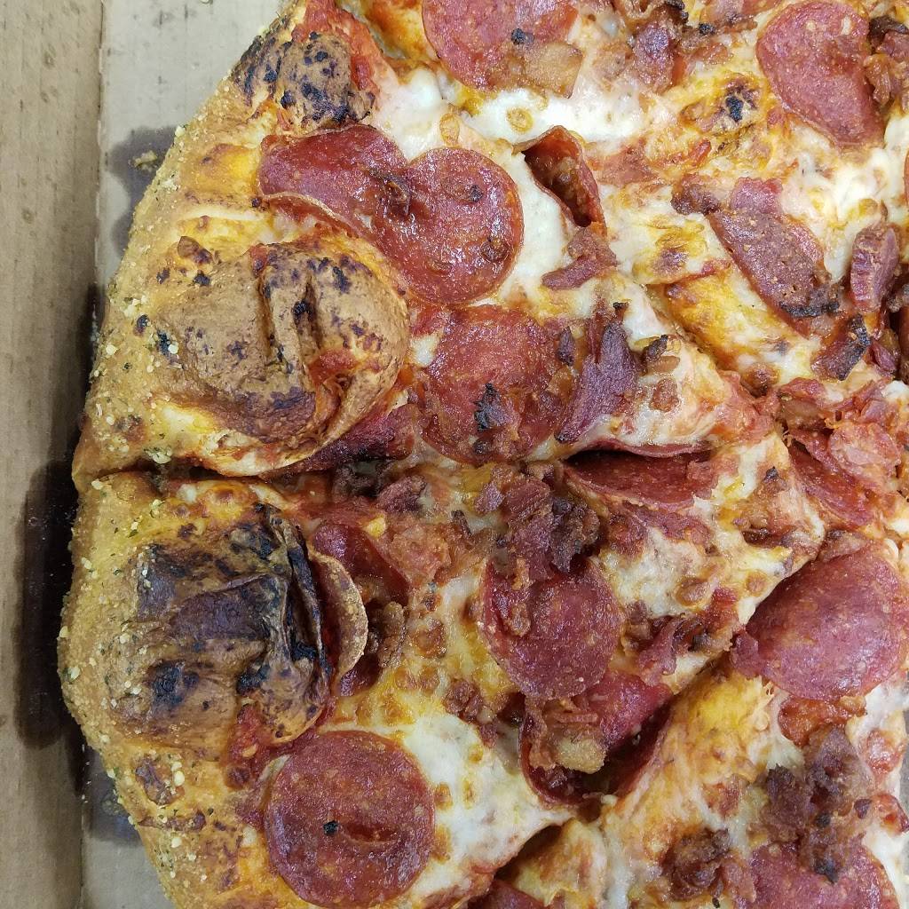 Dominos Pizza | meal delivery | 16 Cherokee Crossing aka 16, Casino Trail Ste 10, Cherokee, NC 28719, USA | 8284975500 OR +1 828-497-5500