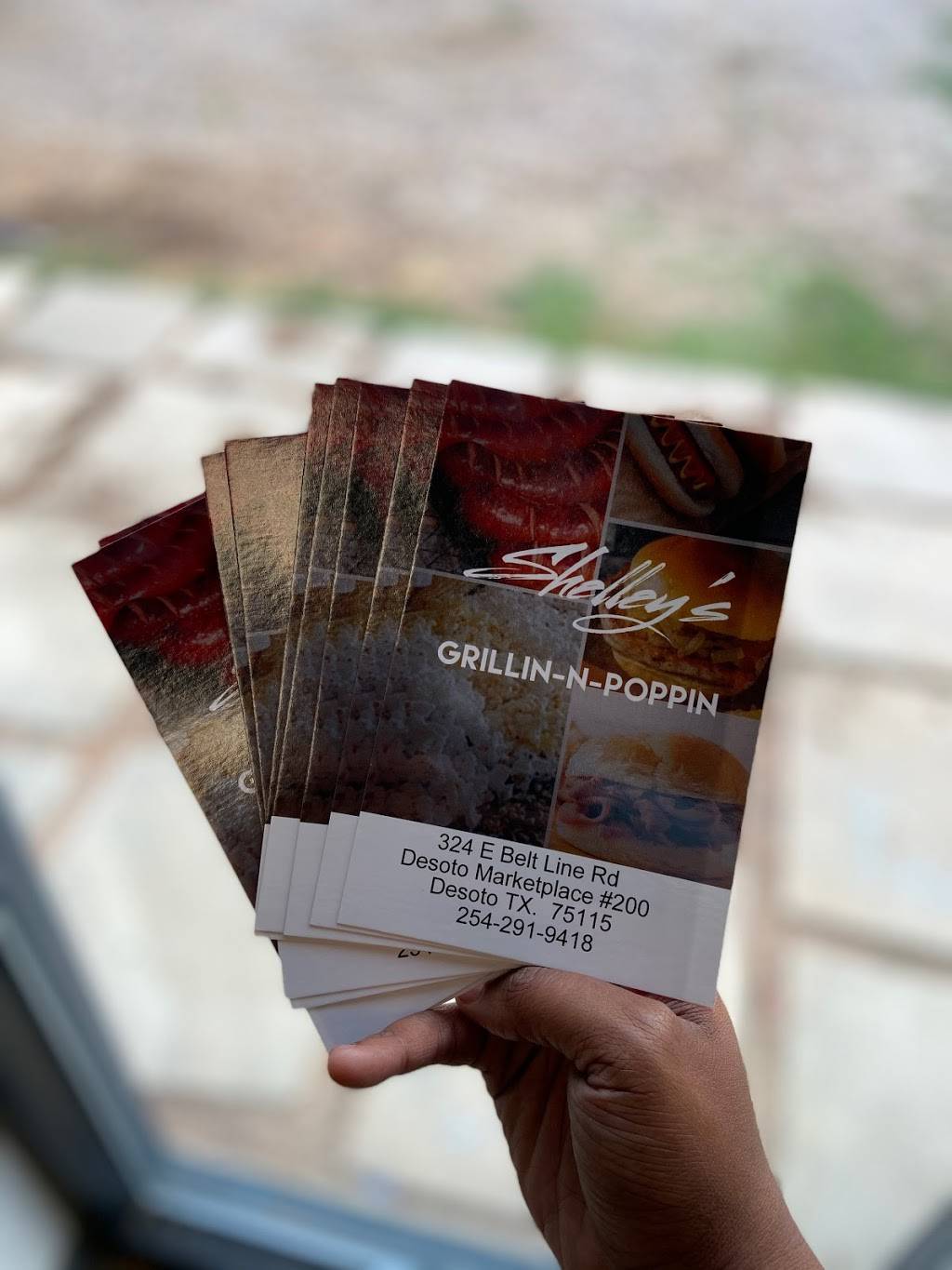 Shelleys GRILLIN-N-POPPIN | restaurant | 324 E Belt Line Rd #200, DeSoto, TX 75115, USA | 2542919418 OR +1 254-291-9418