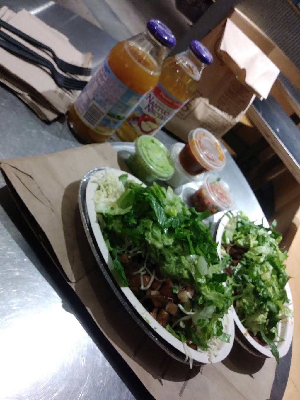 Chipotle Mexican Grill | restaurant | 2465 W Florida Ave, Hemet, CA 92545, USA | 9516580139 OR +1 951-658-0139