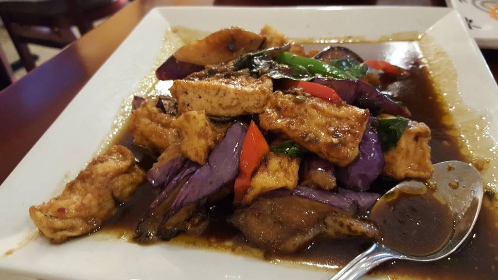 Bangkok St. Thai Restaurant | restaurant | 3073 Nutley Street, Fairfax, VA 22031, USA | 7032802008 OR +1 703-280-2008