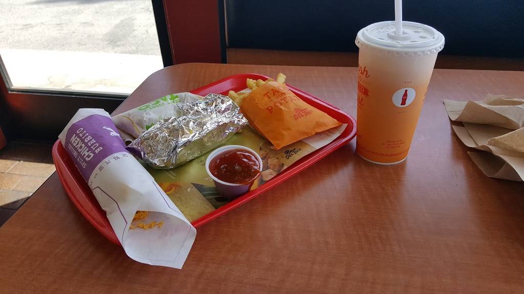 Del Taco | meal takeaway | 2300 N Tustin Ave, Santa Ana, CA 92705, USA | 7145413722 OR +1 714-541-3722