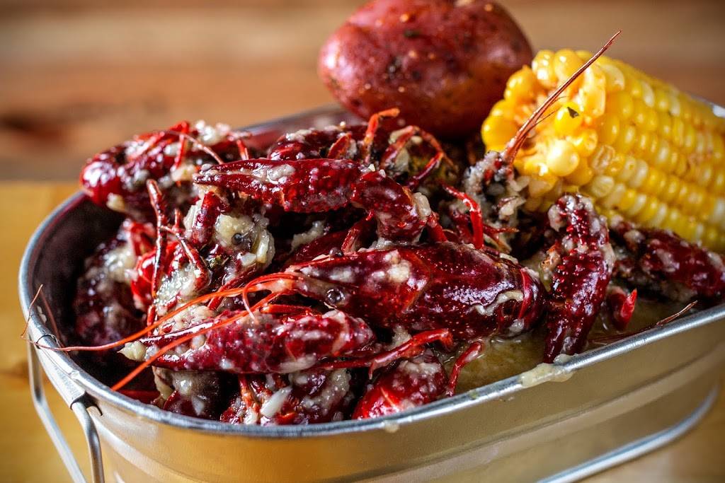 The Angry Crab | restaurant | 5665 N Lincoln Ave, Chicago, IL 60659, USA | 7737846848 OR +1 773-784-6848