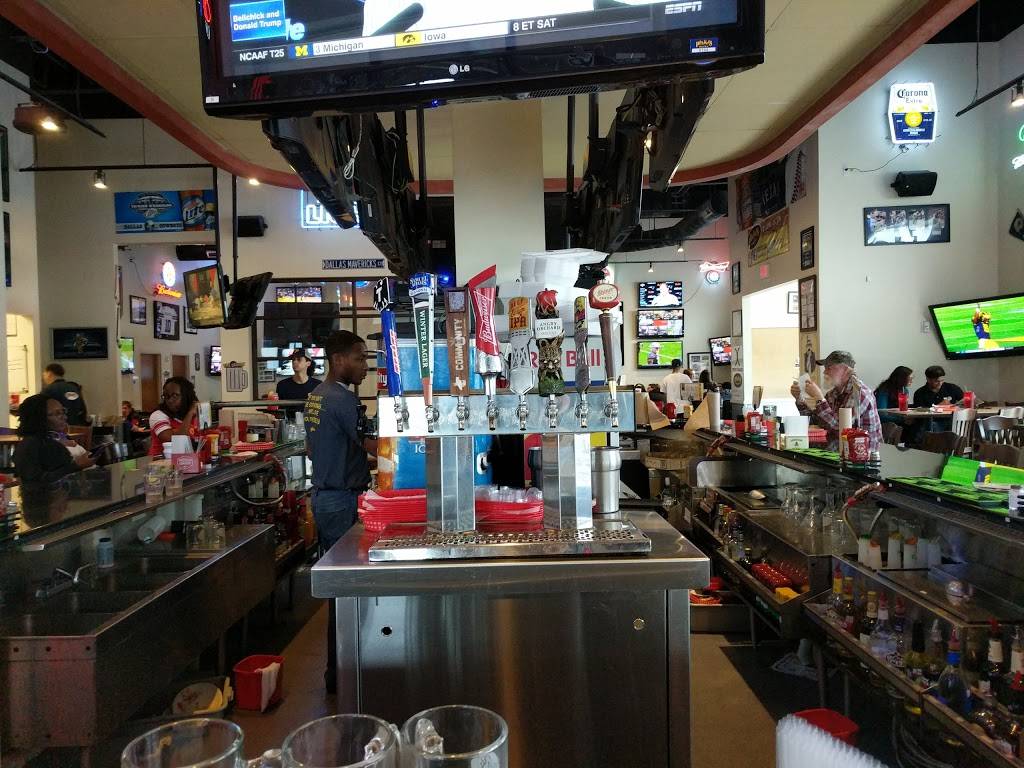 Pluckers Wing Bar | restaurant | 4000 Bagpiper Way Ste 140, Arlington, TX 76018, USA | 8177842473 OR +1 817-784-2473