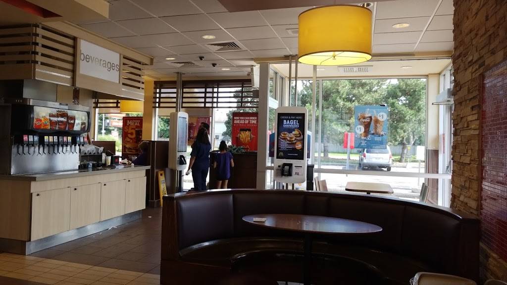 McDonalds | cafe | 1020 Ottawa St N, Kitchener, ON N2A 3Z3, Canada | 5198962115 OR +1 519-896-2115