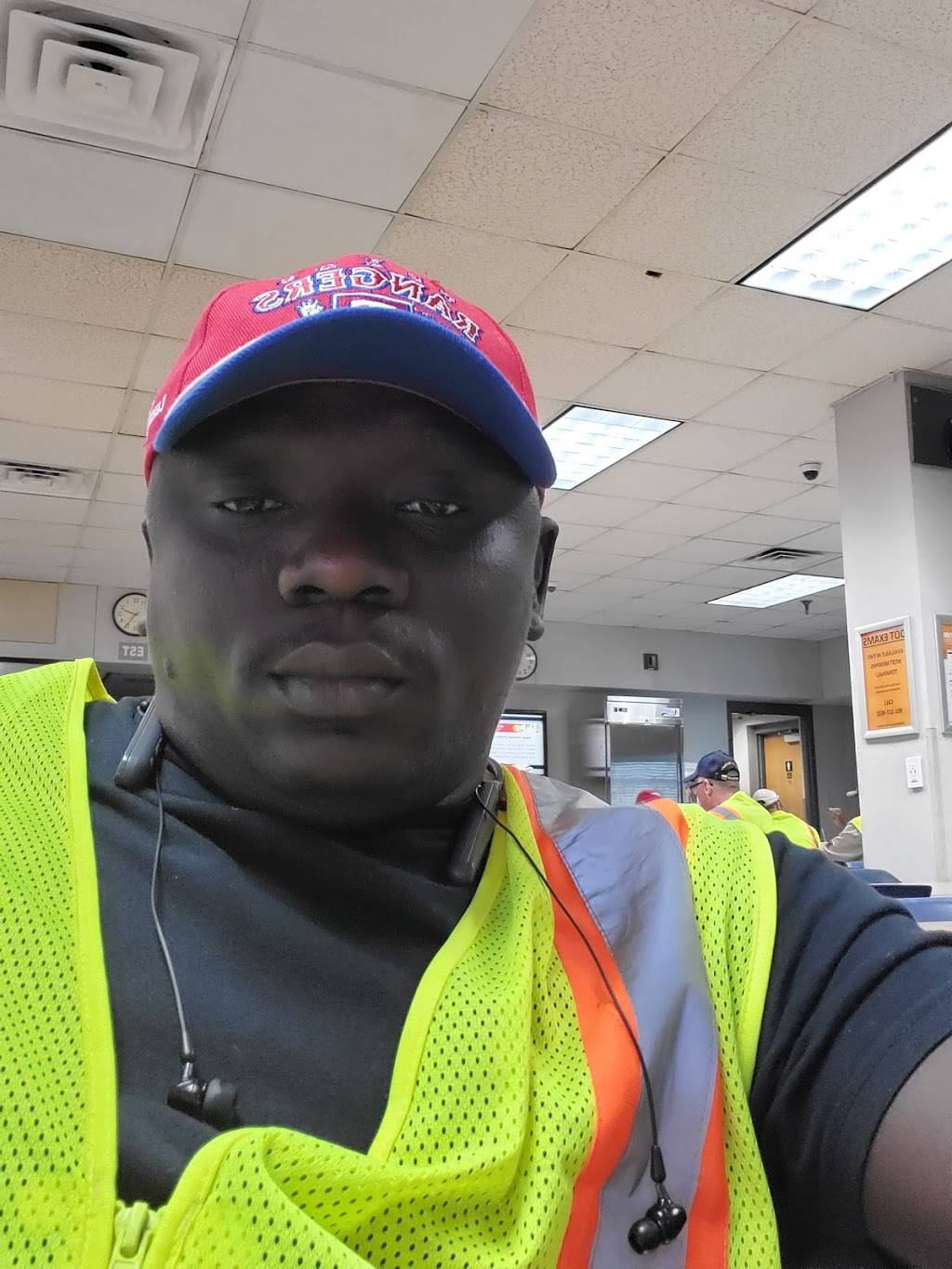 Lorettas Express Catering and Cafe | restaurant | 800 College Blvd, West Memphis, AR 72301, USA | 8707327305 OR +1 870-732-7305