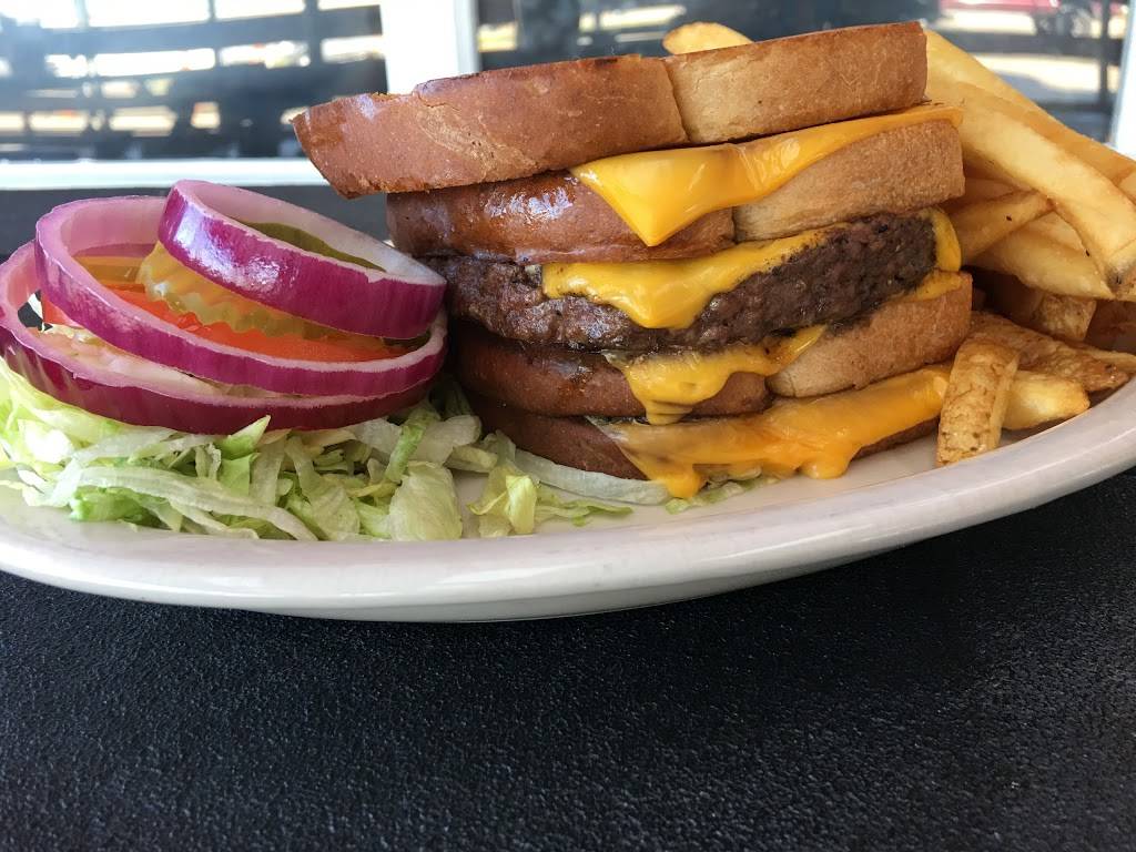 Redneck Heaven | restaurant | 3840 NE Loop 820, Fort Worth, TX 76137, USA | 8172229800 OR +1 817-222-9800