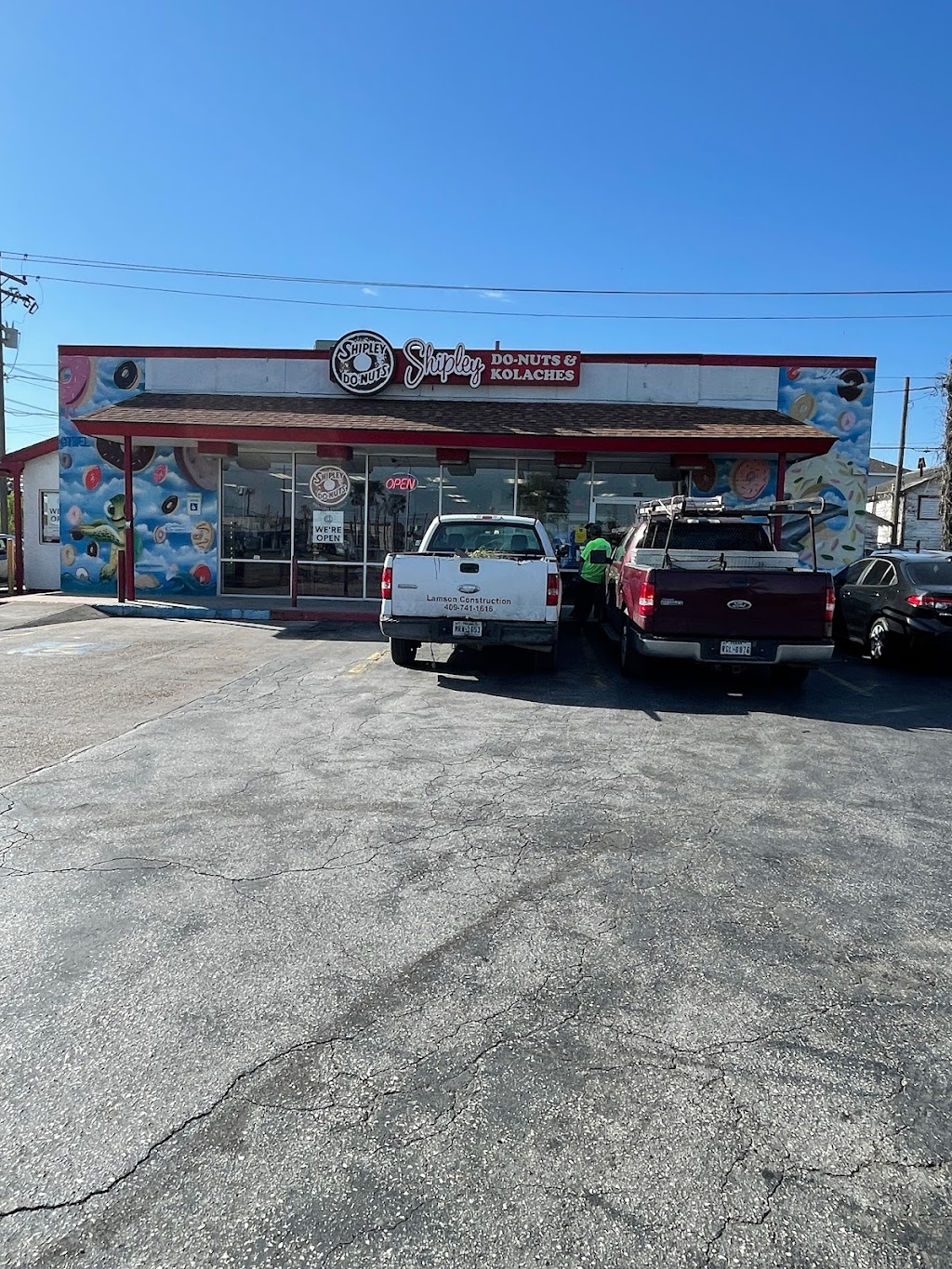 Shipley Do-Nuts (Galveston) | bakery | 5401 Broadway Avenue J, Galveston, TX 77551, USA | 4097404276 OR +1 409-740-4276