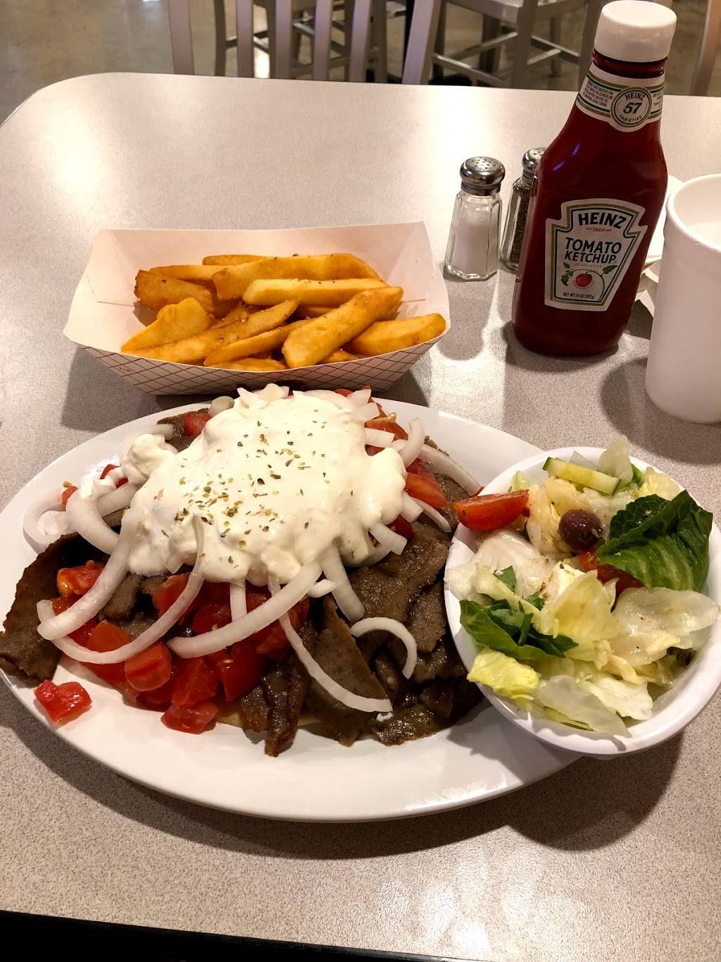 Fetas Gyros & Catering | restaurant | 119 S 40th St, Omaha, NE 68134, USA | 4025585623 OR +1 402-558-5623