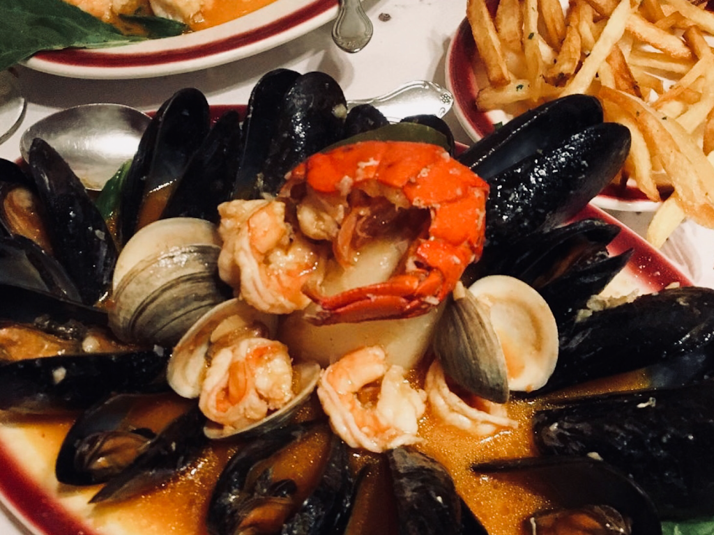 Café Riazor | restaurant | 245 W 16th St, New York, NY 10011, USA | 2127272132 OR +1 212-727-2132