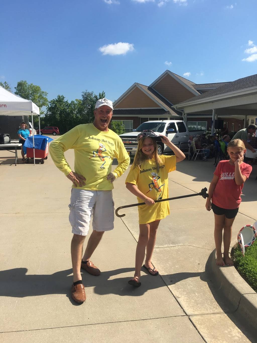 Johnny Hot Dogs | meal takeaway | 3800 S Main St, Joplin, MO 64804, USA | 4174385663 OR +1 417-438-5663