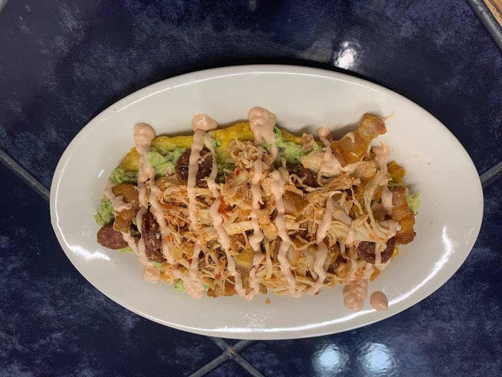 Antojitos y algo más | restaurant | 154 Walnut St, Reading, PA 19601, USA | 6108984662 OR +1 610-898-4662