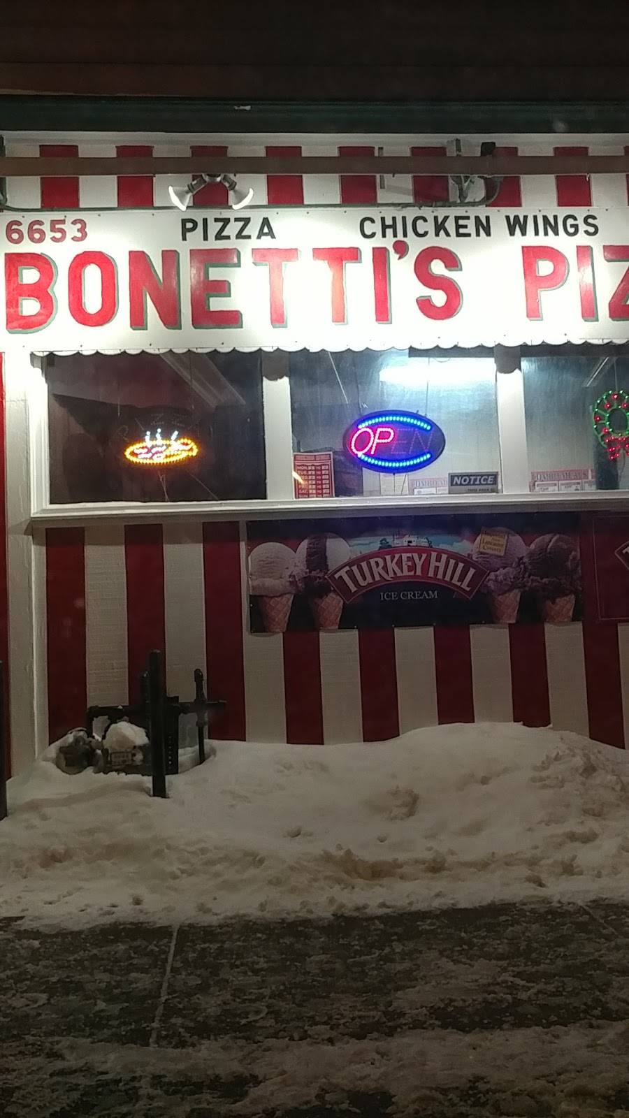 Bonettis Pizzeria | restaurant | 697 Walden Ave, Buffalo, NY 14211, USA | 7168926653 OR +1 716-892-6653