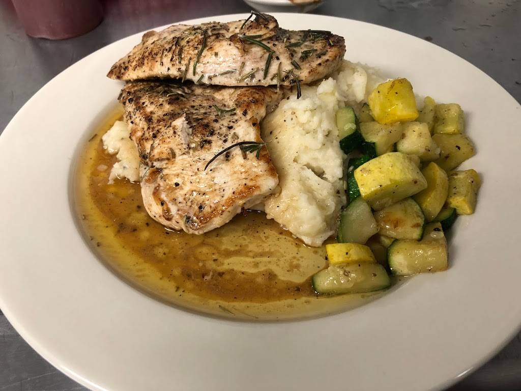 Parkview House Restaurant & Tavern | restaurant | 23 Main St, Wallkill, NY 12589, USA | 8458955200 OR +1 845-895-5200