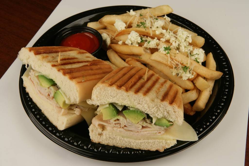 BJs Grill | restaurant | 1441 W Knox St #400, Torrance, CA 90501, USA | 3102127789 OR +1 310-212-7789