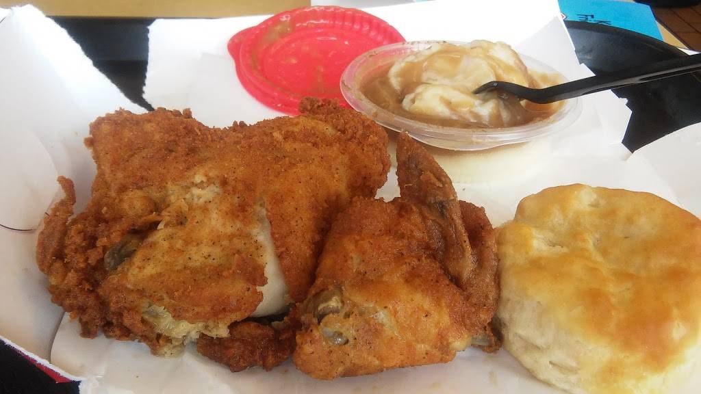 KFC | restaurant | 8270 Marbach Rd, San Antonio, TX 78227, USA | 2106708694 OR +1 210-670-8694