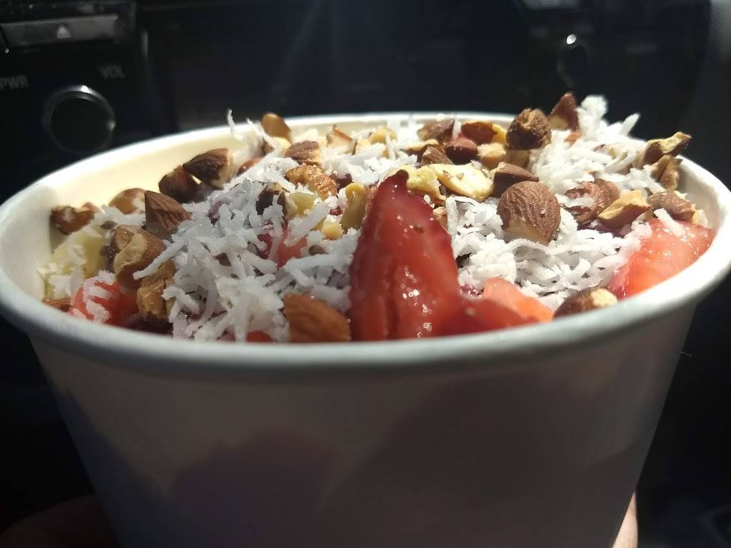 Farm Fresh Bowls Fresno | restaurant | 3042 E Campus Pointe Dr, Fresno, CA 93710, USA | 5593267141 OR +1 559-326-7141