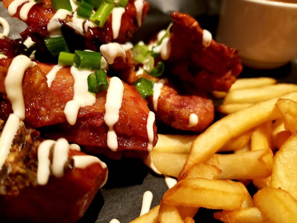 Rôtisserie St-Hubert | restaurant | 2905 Boulevard Laurier, Sainte-Foy, QC G1V 2M2, Canada | 4186501234 OR +1 418-650-1234